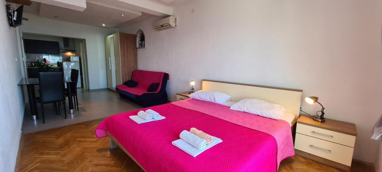 Apartments Ana I Ante Punta Milna  Dış mekan fotoğraf