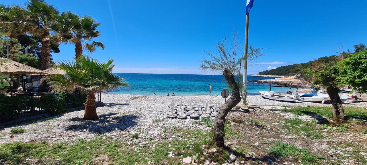 Apartments Ana I Ante Punta Milna  Dış mekan fotoğraf